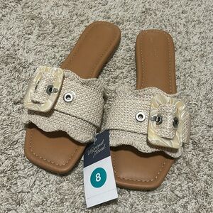 NWT!! Universal Thread Beige Chrissy Slide Sandal